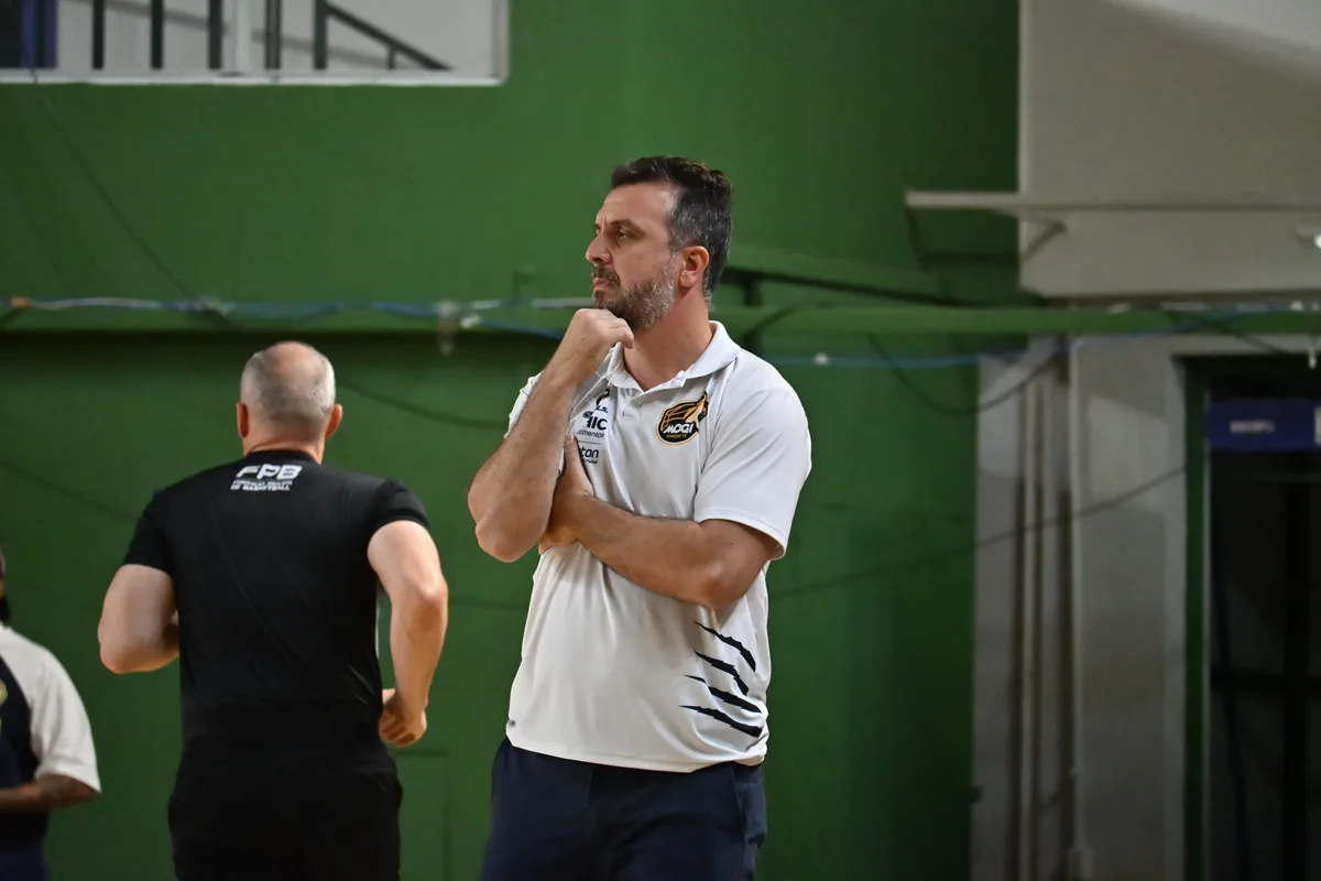 Penna vê semifinal equilibrada contra o Corinthians e destaca força do Mogi em casa no Paulista