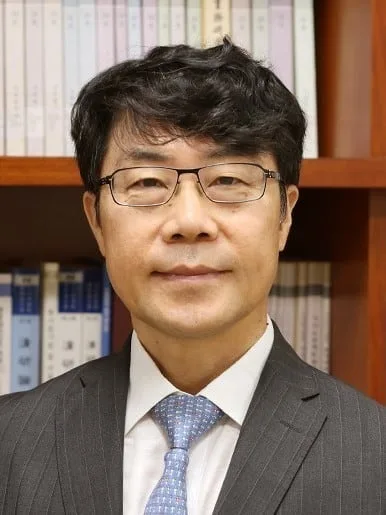 “김성수, 43평 강남 아파트를 3억5000만원에 전세… 증여세 탈루 의혹”