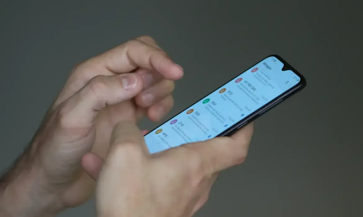 Prefere escrever no WhatsApp a enviar áudios? Entenda o que hábito pode indicar