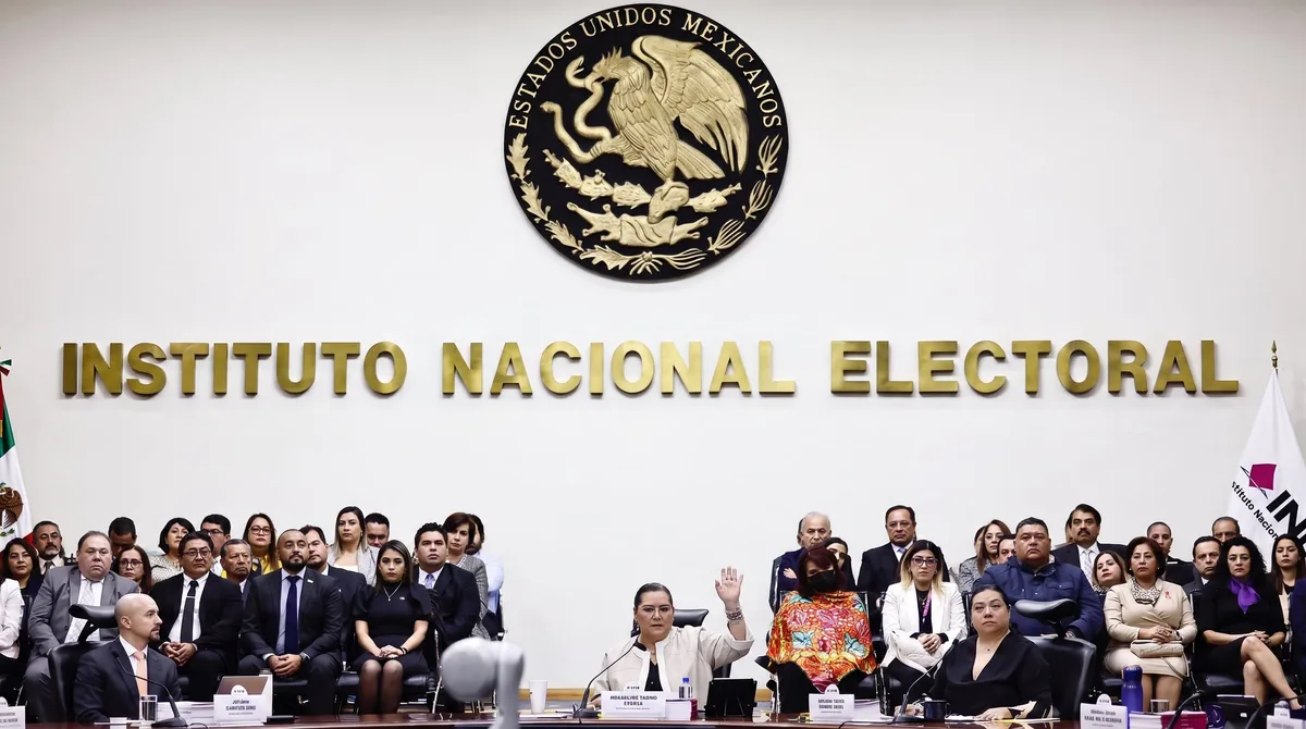 INE vigilará la ironía y el sarcasmo en noticiarios: así monitoreará a los medios rumbo a 2027