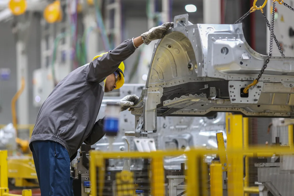 Germany's industrial giants push for 40-hour week as labour costs rise
