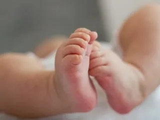 « Une décision grave et irréversible » : la justice valide la fin des soins d’un bébé malgré l’opposition des parents
