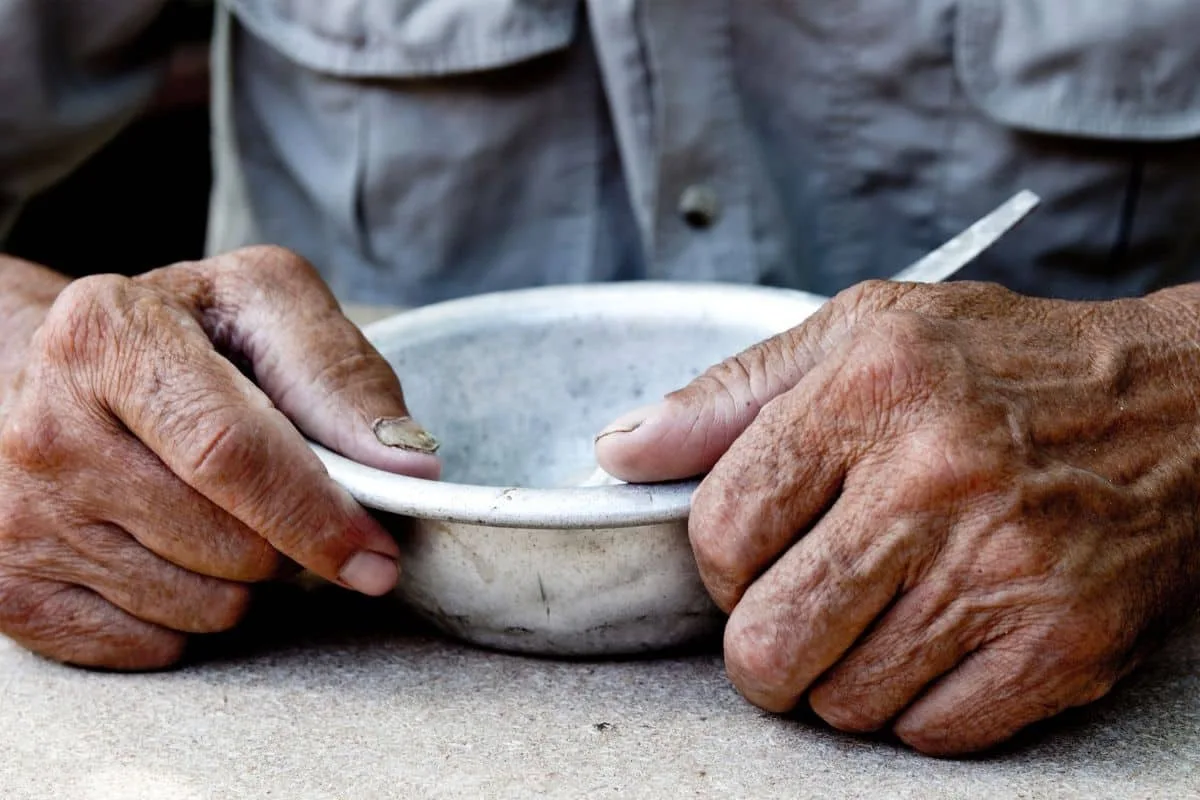Um alerta da ONU: por que comer bem virou luxo para quase 3 bilhões de pessoas?