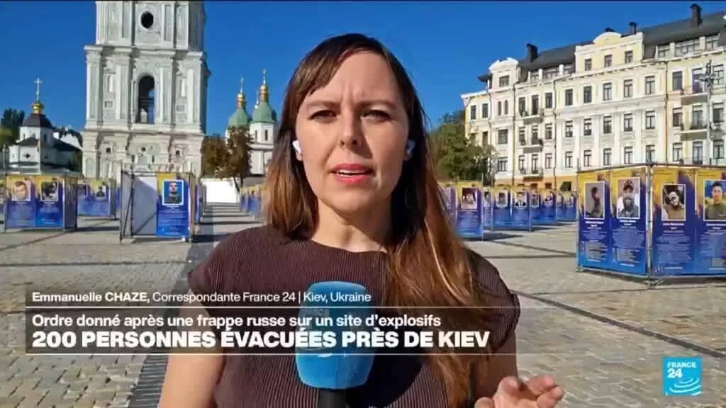 Au moins 27 morts après une frappe russe sur un entrepôt près de Kiev