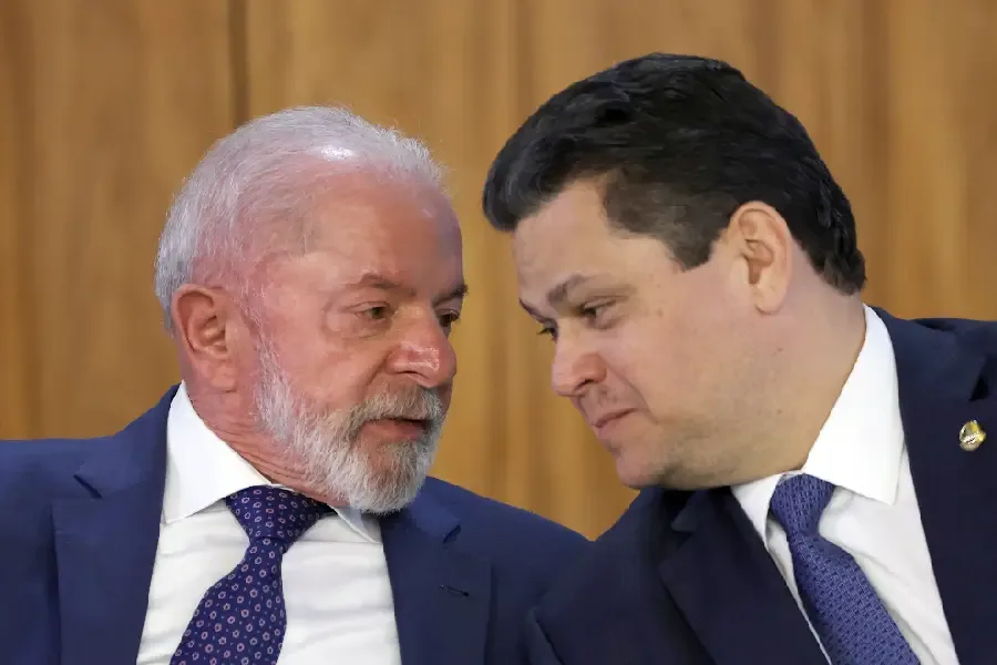 Em busca de trégua, Alcolumbre freia ataques e busca novo diálogo com o Planalto