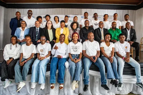 18 students join Nelson Mandela-Fidel Castro medical programme