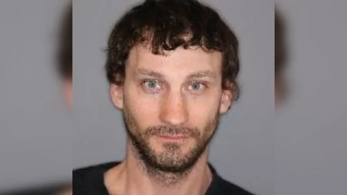 Convicted voyeur on trial for breaching probation says he intended to destroy phone's camera