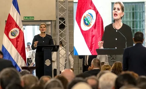 Costa Rica inaugura cárcel inspirada en modelo de Bukele; adopta régimen de máxima seguridad