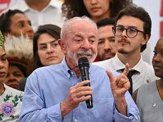 Présidentielle au Brésil : le parti de Lula va dénoncer une « ingérence » de Meta dans l’élection