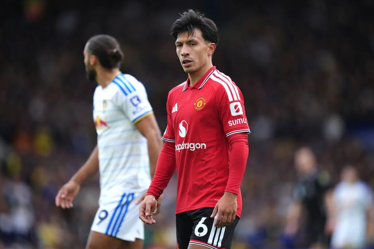 Manchester United: Lisandro Martinez substituted in first game after controversial outburst