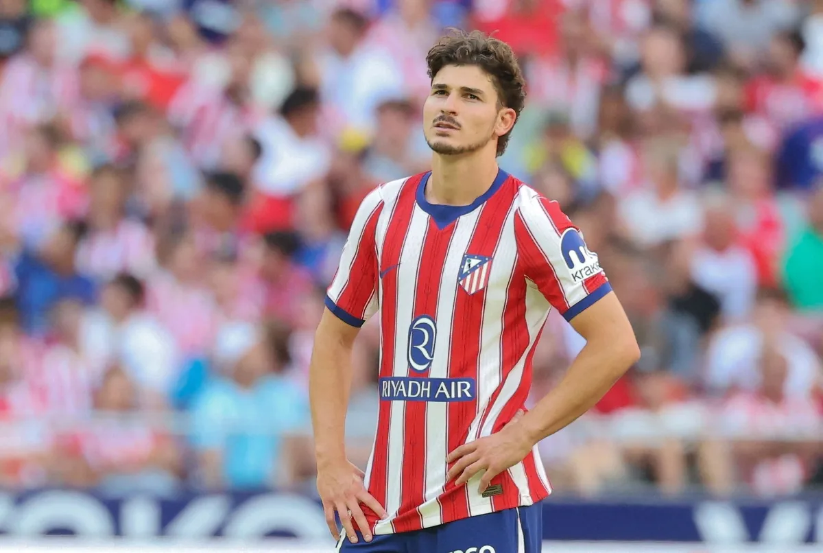 Julián Alvarez, atrapado entre Atlético de Madrid y Barcelona: promesas cruzadas y una salida que no se destraba