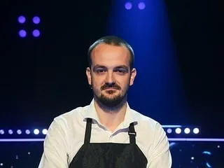 « J’ai hâte de découvrir la diffusion » : sosie de Cyril Lignac, cet habitant du Maine-et-Loire va passer à la télé