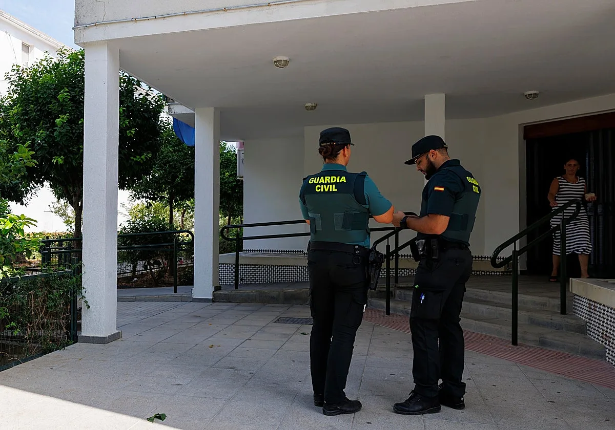 Detenido un hombre e investigado un recluso por una ola de robos con fuerza en Orense