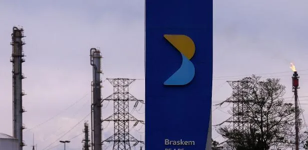 Ações da Braskem sobem 14,5% após ampliação de crédito com Petrobras