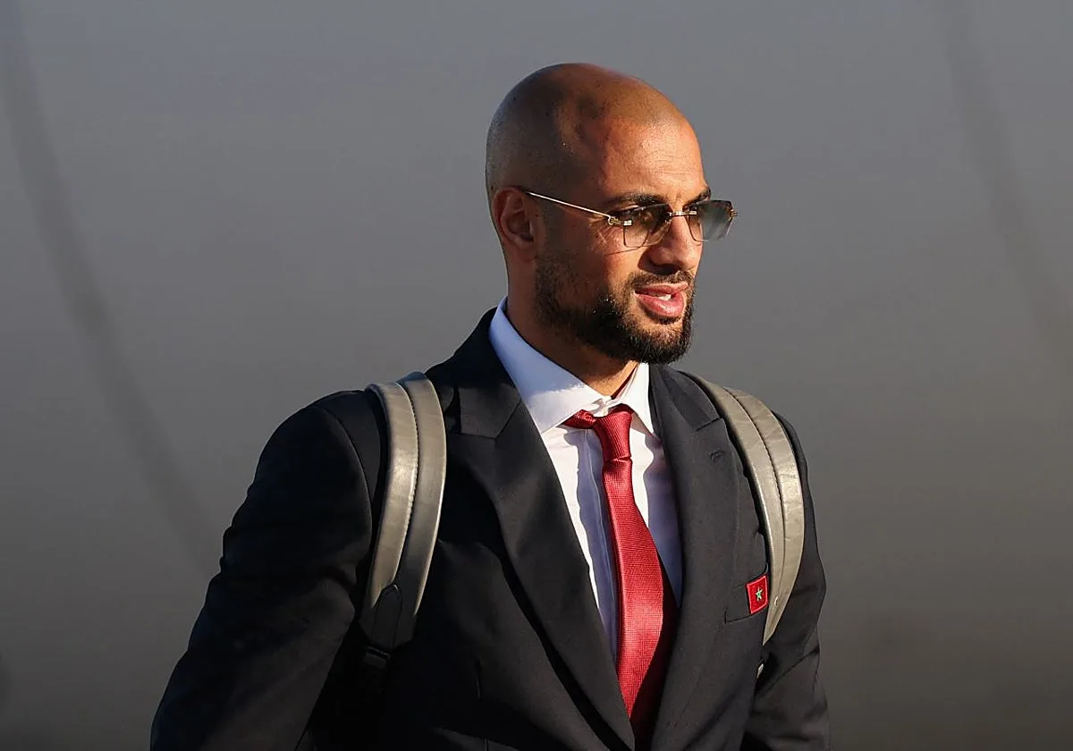 El Fenerbahçe hace oficial la rescisión del contrato de Amrabat, que llega a un acuerdo con el Ajax