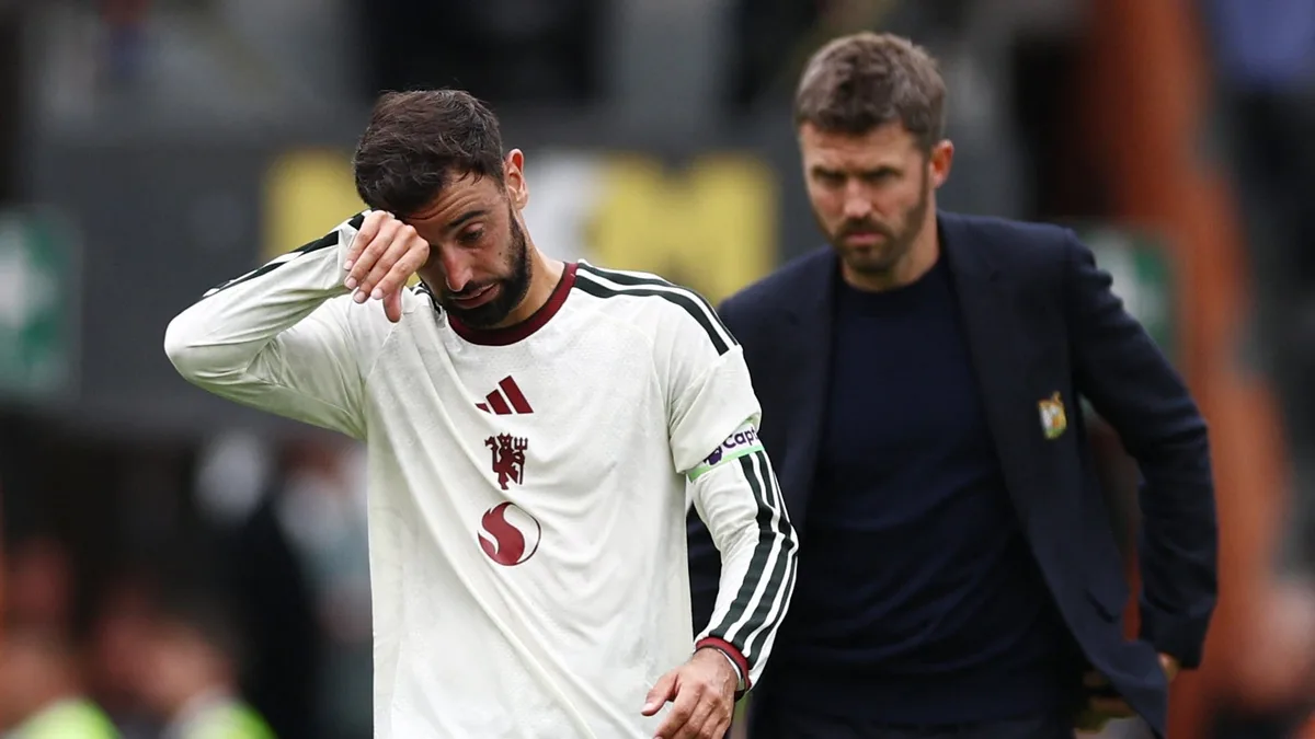 El cambio que deberá hacer Manchester United en su camiseta debido a una regla de la Premier League