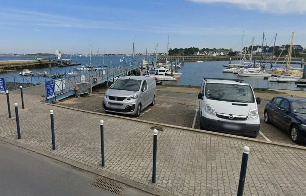 Bretagne : Mauvaise vitesse, sauvetage tenté… Ce que l’on sait de la noyade de deux femmes tombées dans un port