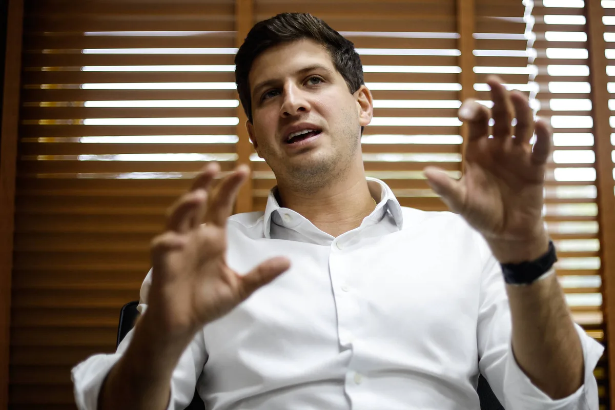 João Campos pressiona por desistência do PSOL em PE, e PSB ameaça retaliar em MG e RS