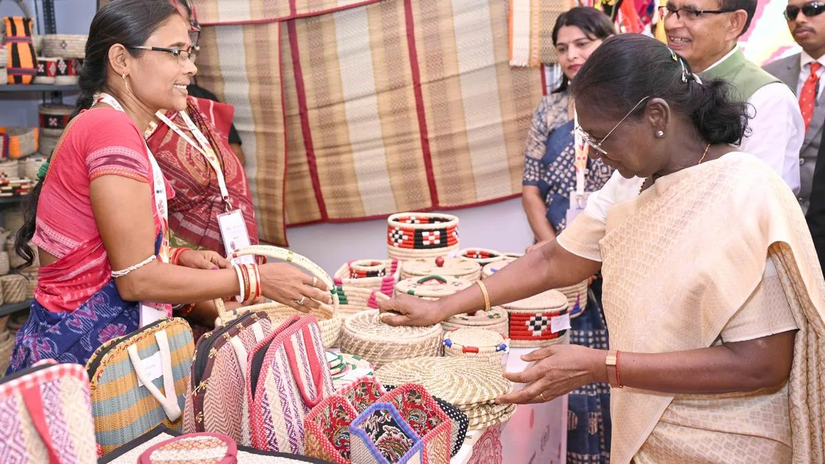 Turn Lakhpati Didis into Crorepati Didis, says President Murmu at Saras Mela in Vijayawada