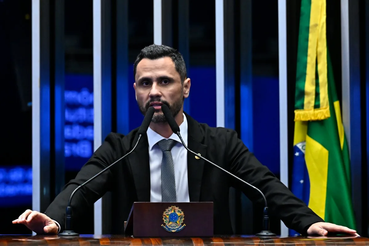 Cleitinho segue líder, mas caiu desde julho, mostra Quaest em MG