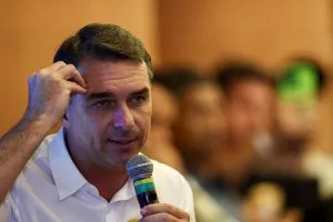 Flávio acusa sindicatos de custearem campanha de Lula e pede ao TSE para cassar chapa
