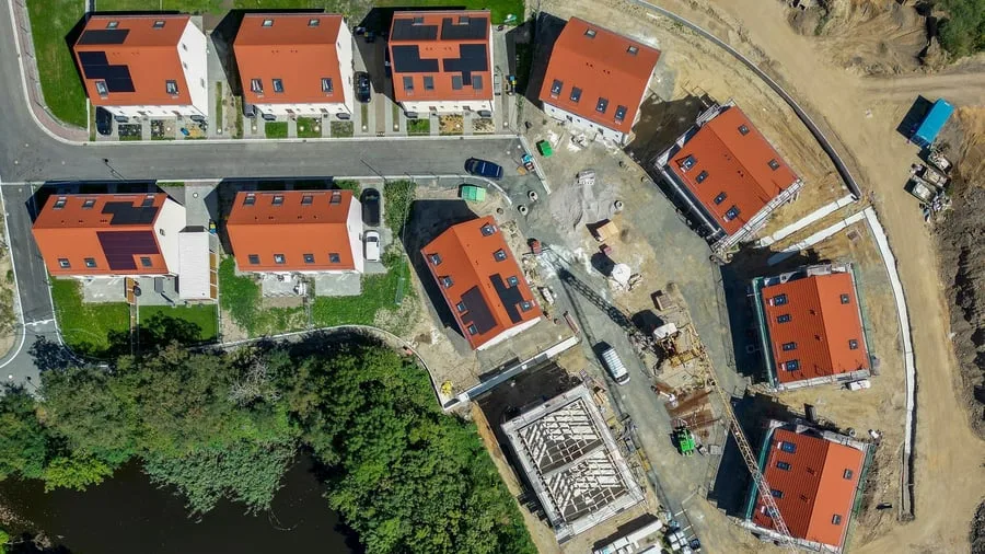 Wohnungsmarkt: Hohe Bauzinsen: Nachfrage nach Immobilien kühlt sich ab
