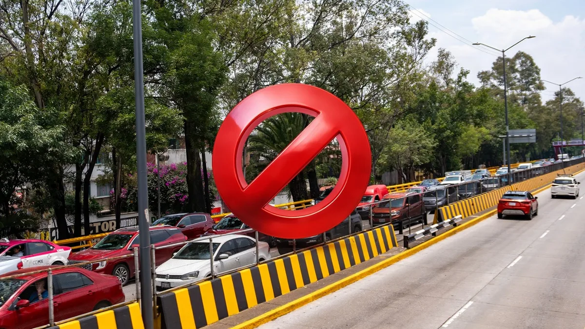 ¿Te toca ir por la lista de útiles en camión? Así queda el Hoy No Circula en CDMX y Edomex este martes