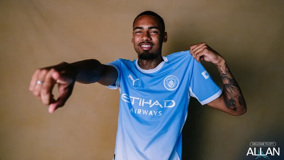 Allan é anunciado pelo Manchester City e se declara ao Palmeiras