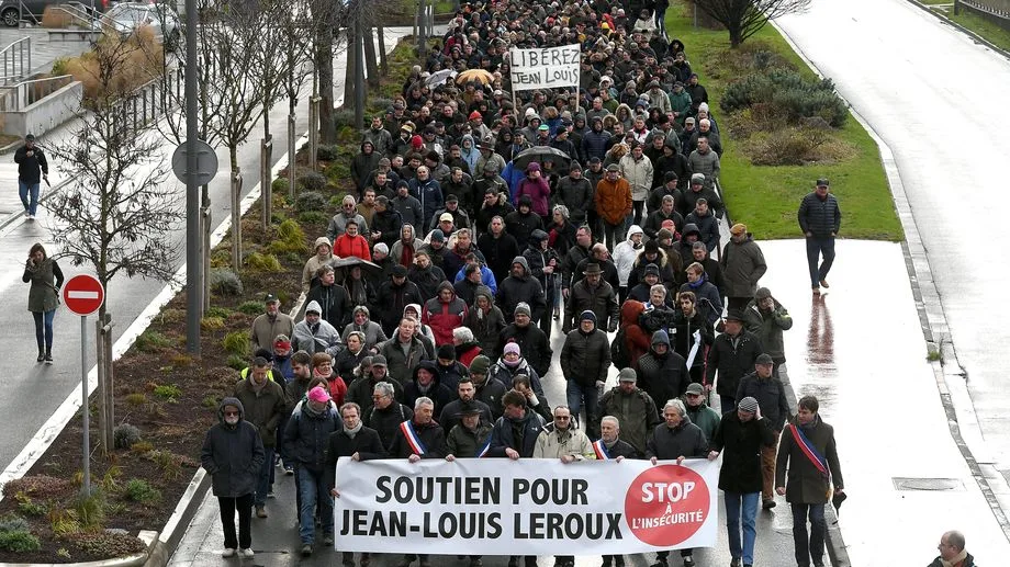 Six ans après, l'agriculteur d'Ambrières Jean-Louis Leroux jugé pour tentative de meurtre à Reims