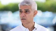 Car tax conviction against mayor withdrawn