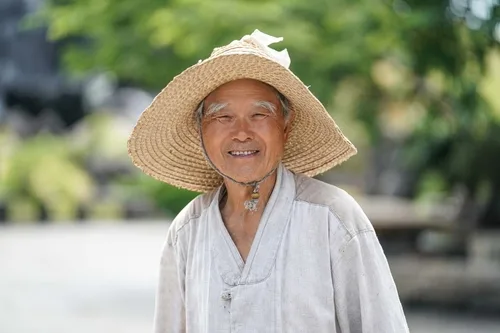 제주 돌밭 58년 가꿔 세계적 정원으로…성범영 원장 국민포장