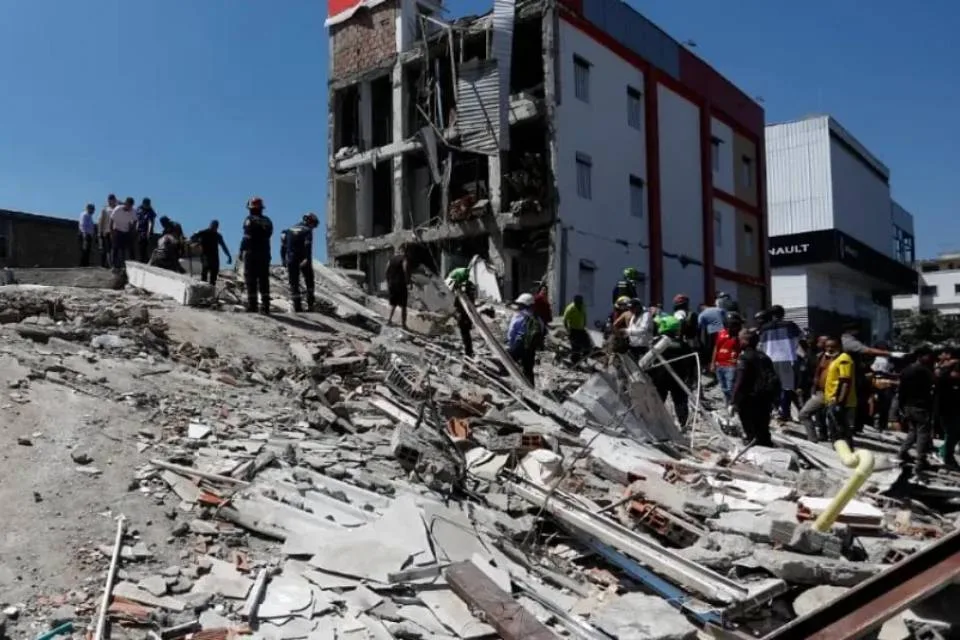 Colombia suma 273 muertos, un nuevo sismo y polémica por la ayuda tras el terremoto
