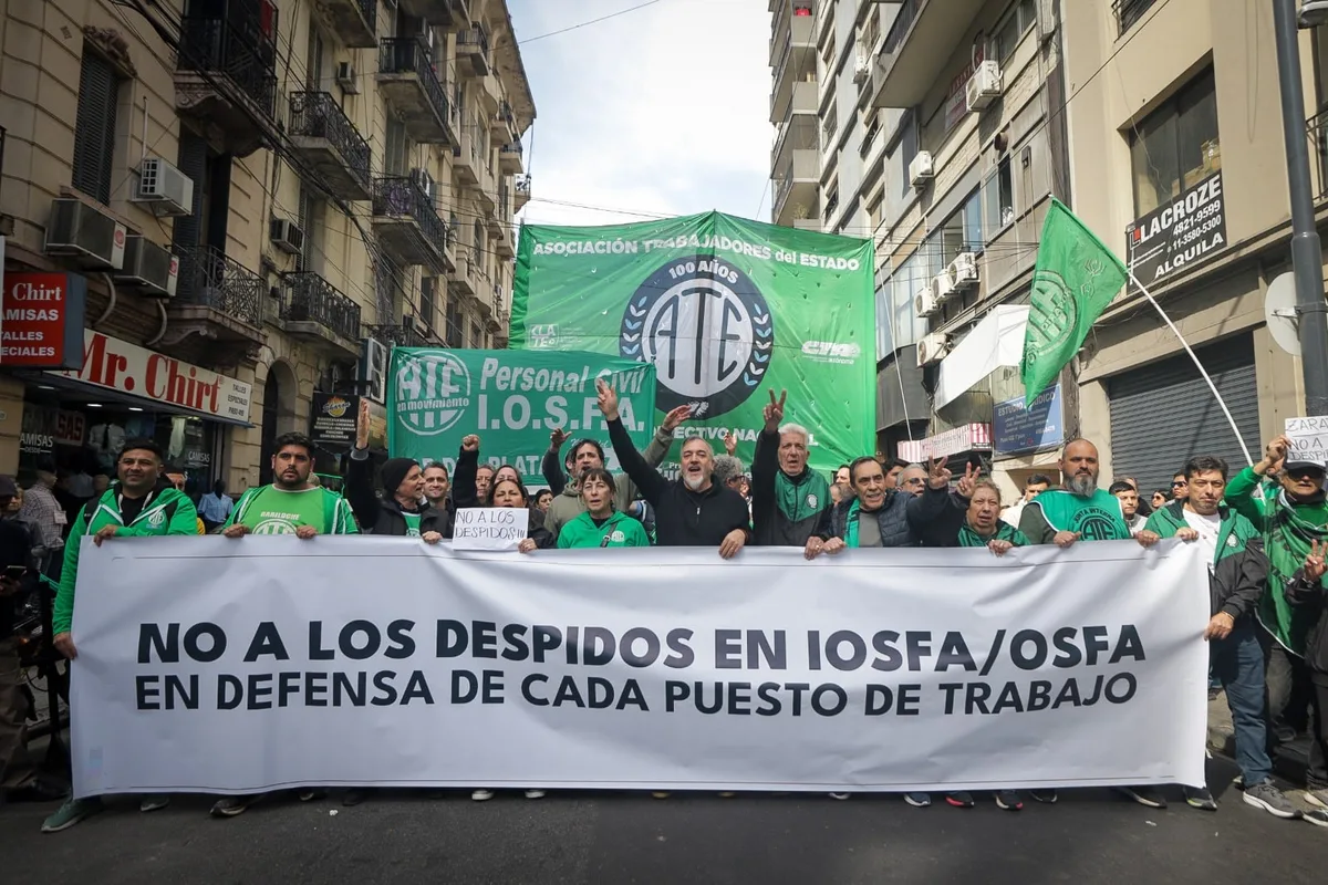 Con el cierre de farmacias y centros médicos se extiende la crisis de la obra social de los militares