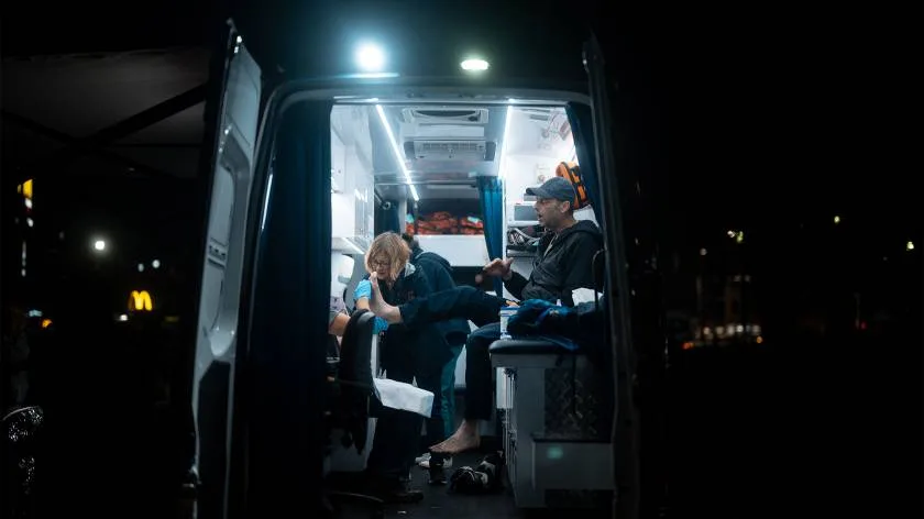 ‘If it wasn’t for them, I probably wouldn’t be here’: A night on the streets with Melbourne’s volunteer mobile medics