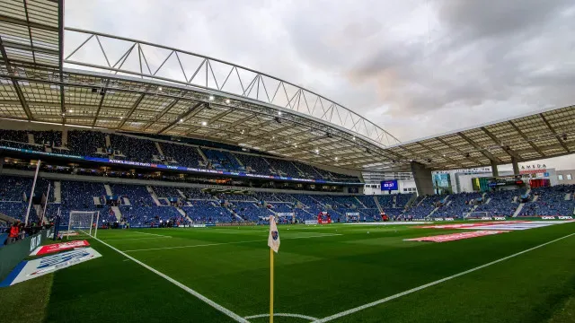 FC Porto-PSV: PSP deixa avisos aos adeptos antes do jogo no Dragão