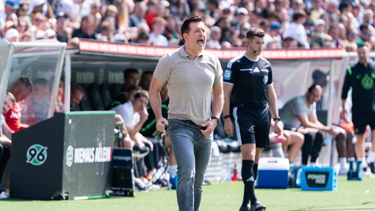 Bleibt Weinkauf in der Hannover-Kiste? - 96-Trainer überrascht mit Torwart-Aussage