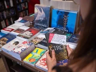 Des cinémas aux librairies, quand le livre surfe sur le grand écran