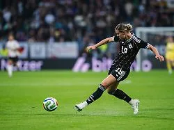 Comeback gegen Asienmeister: Power-Duo führt DFB-Frauen zum Sieg gegen Japan