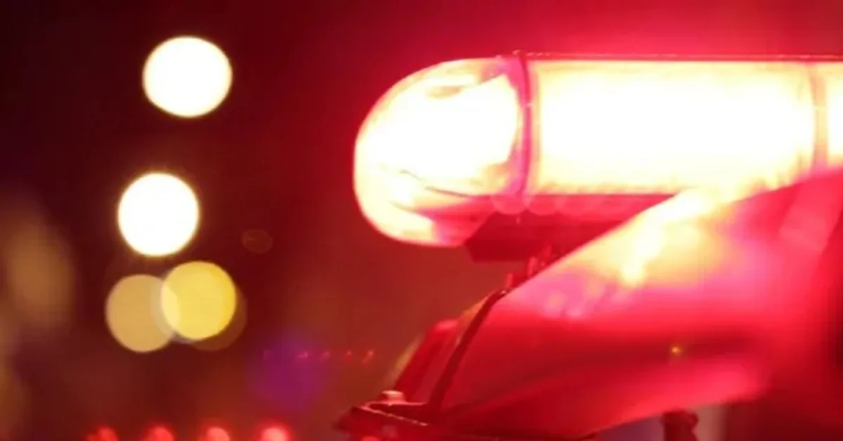Homem tenta parar caminhão e morre prensado contra outro veículo em Ipatinga