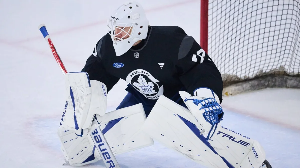 ‘Biggest thing is stopping the puck’: Bobrovsky plans to lead by example