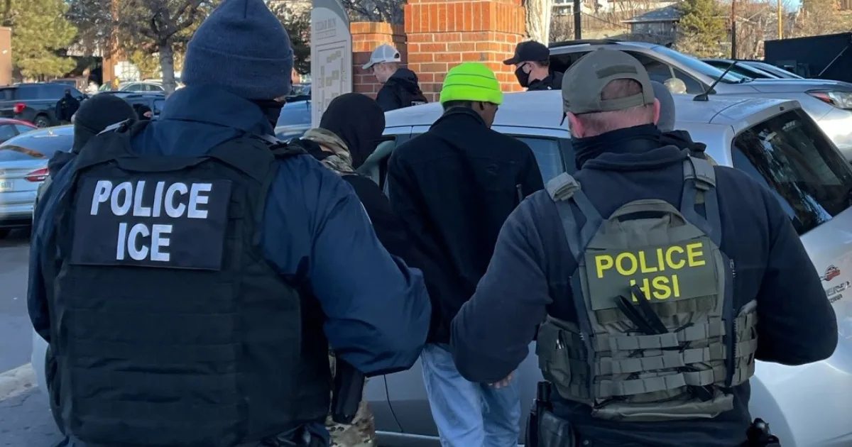 ICE registra la mayor cifra de detenciones bajo el gobierno de Trump tras el arresto de casi 50.000 migrantes en un mes