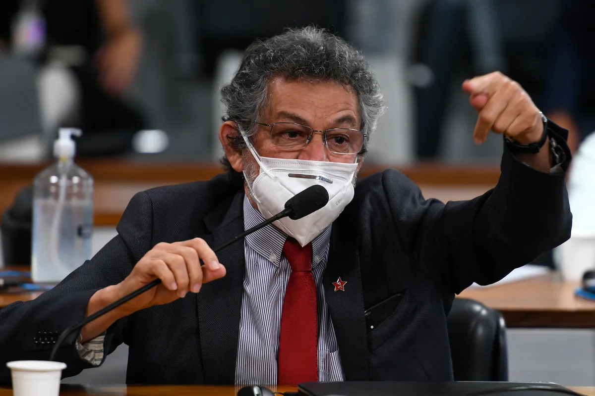 Ex-senador do PT é acusado de agredir mulheres em festa no Pará