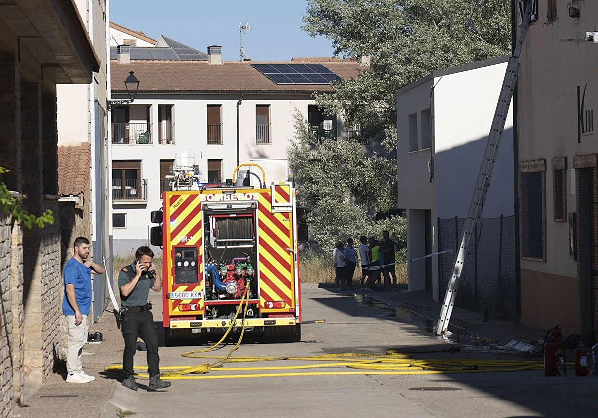 Los vecinos de Cedrillas, héroes en la tragedia, salvaron con una escalera al tercer herido