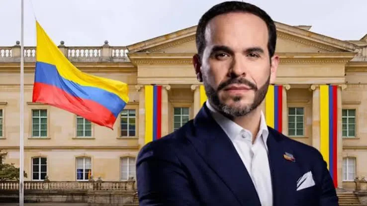 De la Espriella entrega a la Fiscalía el Libro de la Verdad con denuncias contra el gobierno de Petro