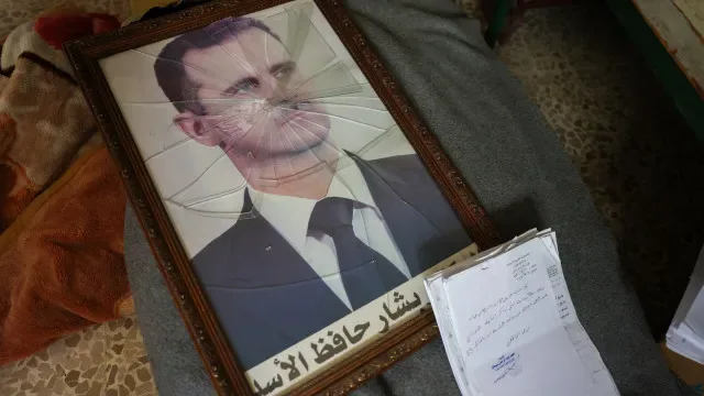 Antigo mufti sírio próximo de Al-Assad condenado a prisão perpétua