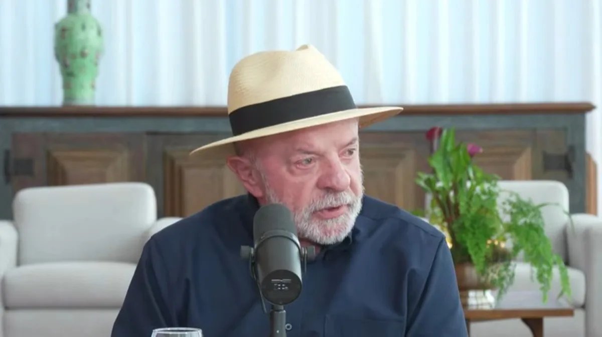 Lula tem encontro com advogado de Lulinha no Palácio da Alvorada