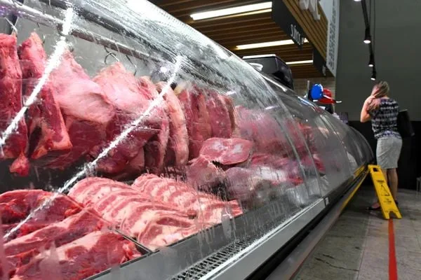 UE suspende entrada de carne brasileira, e setor corre para tentar reverter medida