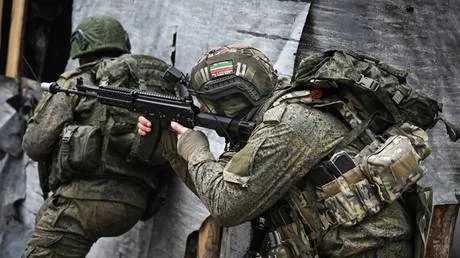 Russia encircles key Ukrainian defense hub – MOD