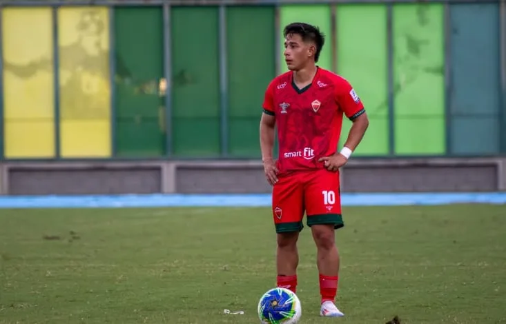 Joven futbolista juega en Patriotas y ya lo comparan con James Rodríguez y Juan Fer Quintero: “Barcelona me escogió en mi niñez”