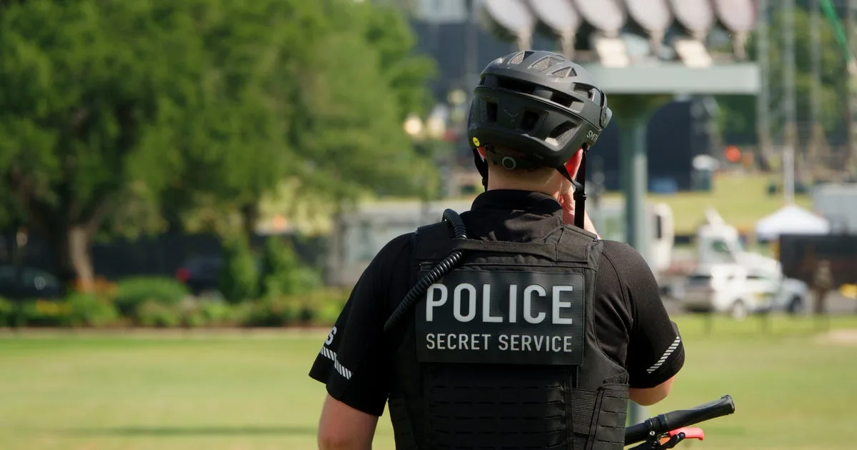3 Secret Service officials put on leave amid probe into "potential misconduct"